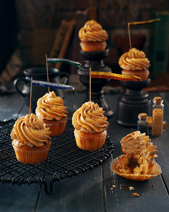 Muffin Madness Platter; Literally just a platter of muffins. Flavours available are honey, rolanberry, and chocolate chip
